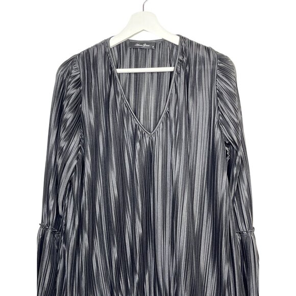 Anna Grace Small Pleated Black Satin Mini Dress V Neck Tiered Party Cocktail - Picture 4 of 12